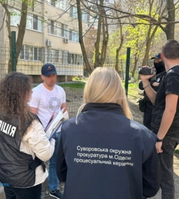 За систематичні побори з малого бізнесу в Одесі затримали посадовця Пересипської РДА