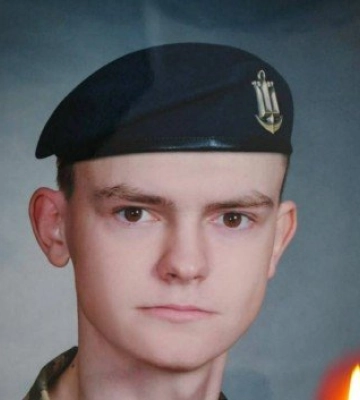 Загинув від авіаудару в Маріуполі: на Волині поховають військового Іллю Шамріцького
