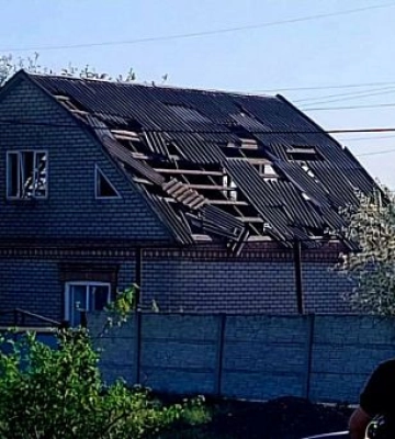 Били з артилерії та запустили дрони: за день ворог 8 разів атакував Нікополь
