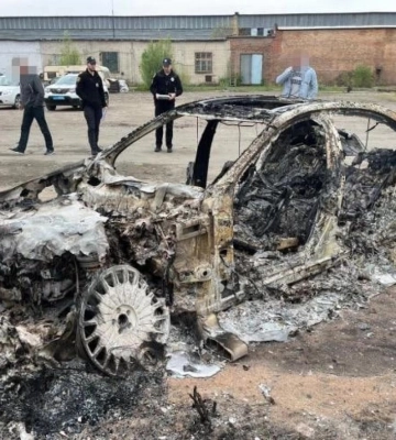 У Рівному на СТО спалили &quot;Mercedes&quot;