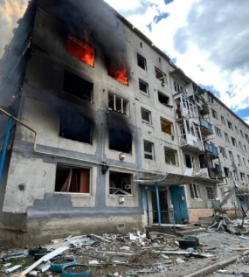 Росіяни скинули авіабомбу на Очеретине на Донеччині, є загибла й поранені