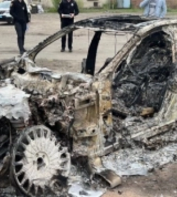У Рівному на СТО спалили &quot;Mercedes&quot;