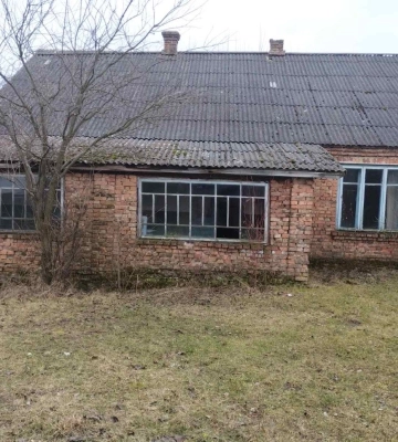 За 50 тисяч у Луцькому районі продають будинок ветлікарні