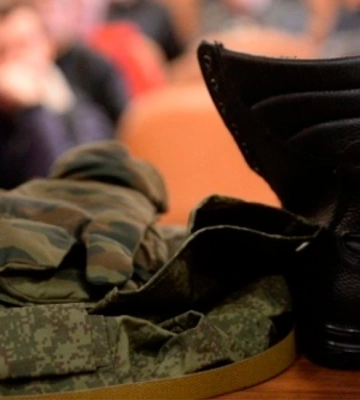 Російські окупанти посилюють мобілізаційні заходи на лівобережжі Херсонщини