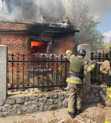 На Дніпропетровщині уламками ворожої ракети пошкодило приватні будинки, є постраждалі