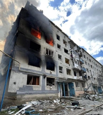 Росіяни скинули авіабомбу на Очеретине на Донеччині, є загибла й поранені
