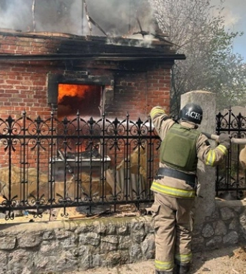 Россияне ударили по Днепру. От обломков пострадали люди