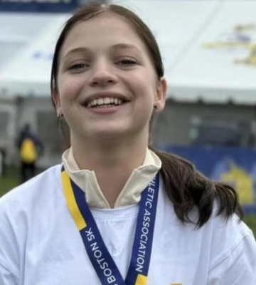 Бостонський марафон пробігла українська 12-річна школярка на протезах Яна Степаненко