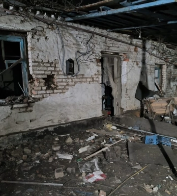 Пошкоджено понад 30 будинків: наслідки падіння уламків збитої ракети у Дніпрі