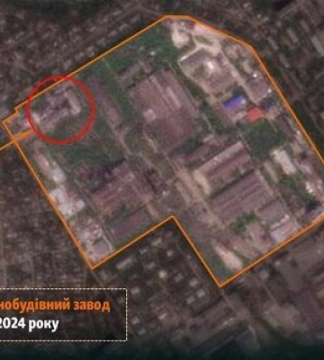 Наслідки удару по &quot;Луганському машинобудівному заводу-100&quot;. СУПУТНИКОВІ ФОТО