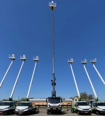 Український завод випустив чергову партію автогідропідіймачів для енергетиків (Фото)