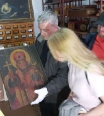 Фахівці реставраційного центру України обстежили експонати Дубенського замку