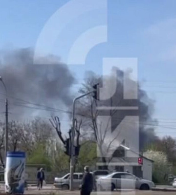 Наслідки удару по &quot;Луганському машинобудівному заводу-100&quot;. СУПУТНИКОВІ ФОТО
