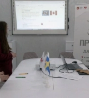 У Луцьку підліток з аутизмом навчає однолітків англійської мови