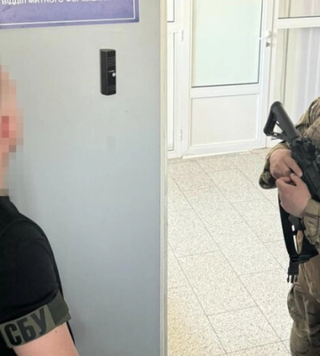 СБУ затримала трьох високопосадовців Київської, Рівненської та Одеської митниць: підозрюють в отриманні хабарів