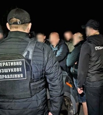 На Закарпатті затримали двох переправників разом з «клієнтами»