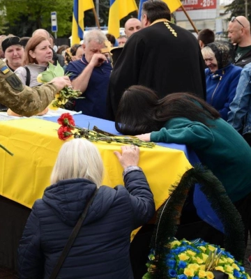 Рівне попрощалося із захисником який вважався безвісти зниклим понад рік (ВІДЕО)