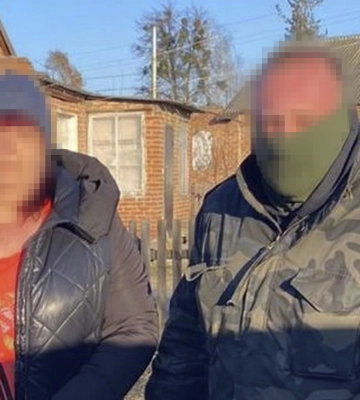 СБУ оголосила підозру експрацівниці Укрпошти, яка під час окупації Ізюма поширювала пропагандистські газети