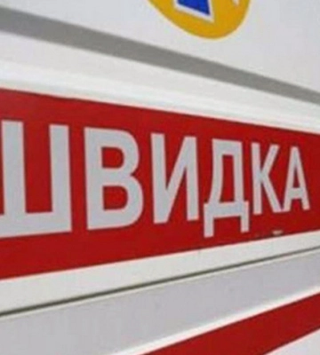 На Харківщині окупанти прицільно обстріляли FPV-дроном машину екстренної медичної допомоги