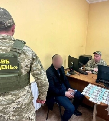 На Вінниччини затримано іноземця, який за хабар хотів потрапити в Україну