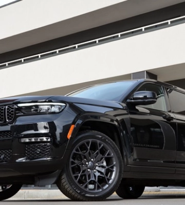 Великий вождь: затамувавши дух зустрічаємо неймовірний Jeep Grand Cherokee