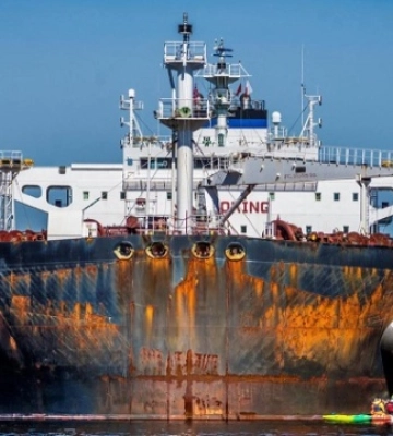 «Тіньовий флот» Путіна у Балтійському морі треба нейтралізувати на рівні ЄС - Туск