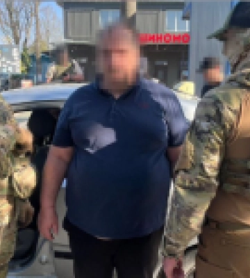 СБУ затримала агента рф, який наводив російські дрони на локації Сил оборони та керівництва Херсонської ОВА