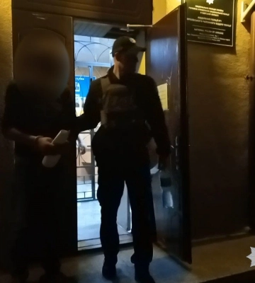 Житель Одеського району побив односельця і покинув його помирати при дорозі