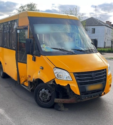 У Сумах п’яний водій врізався у маршрутку