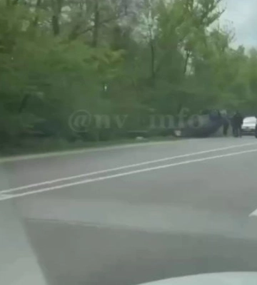 Аварія на Волині: автомобіль перекинувся на дах