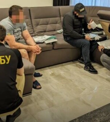 Викрито схему &quot;сірого імпорту&quot; на Чернівецькій митниці, збитки держави - 290 млн грн, - НАБУ. ФОТО