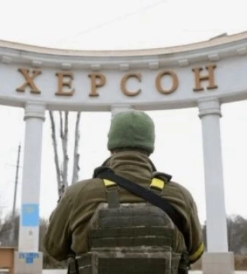 Окупанти атакують Херсон: у місті лунають вибухи