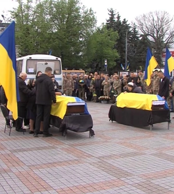 Загинув на Донеччині: на Черкащині попрощалися з полеглим захисником