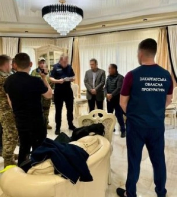 Збут метамфетаміну відбувався майже щоденно та приносив мільйонні доходи: на Закарпатті правоохоронці викрили угруповання&amp;hellip;