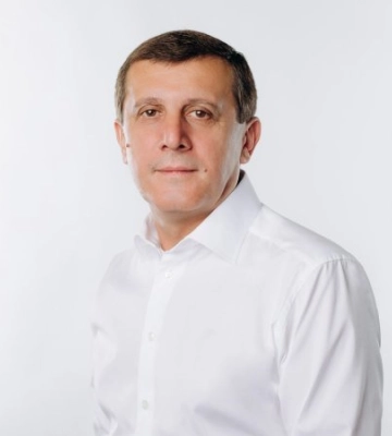 Закарпатський нардеп Василь Петьовка спростував фейк в мережі Тік-Ток про напад