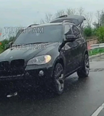 У Рівному водій &quot;БМВ&quot; не вписався у поворот (ВІДЕО)
