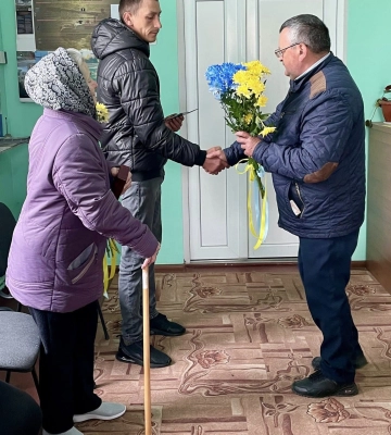 У селі на Волині відкрили пам’ятні стелу і знак на честь полеглих на війні Героїв – мешканців громади