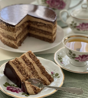 Необыкновенно вкусный: пошаговый рецепт кофейного торта с орехами