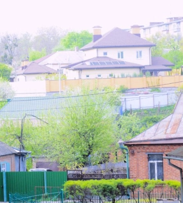 На Полтавщині прогнозують дощ з грозами та сильний вітер