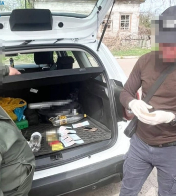 Нелегальний збут лісу: на Житомирщині на хабарі викрили керівника природного заповідника