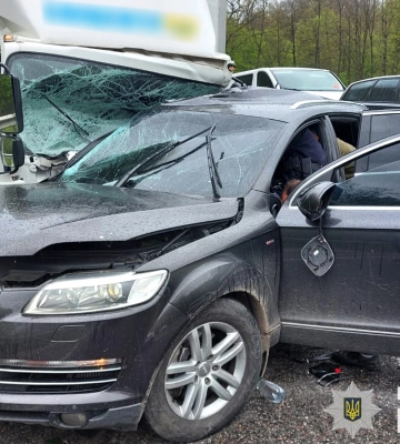 На об&#039;їзній Львова водій «Audi Q7» виїхав на зустрічну смугу й убив свою пасажирку