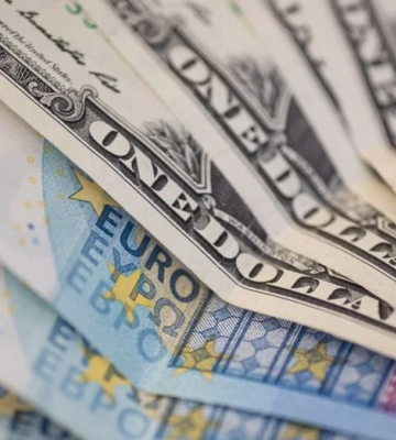 Курс валют на 17 квітня: долар залишився на тому ж рівні