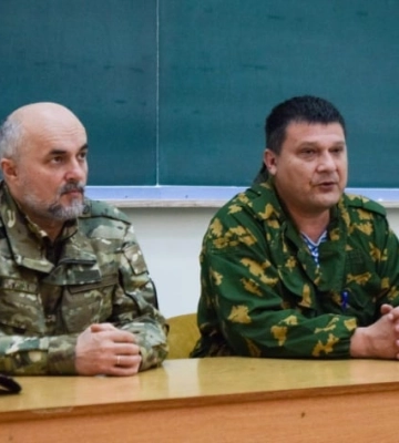 В Мелитополе к студентам фейкового вуза пришел участник АТО – рашисты вне себя от ярости (фото, видео)