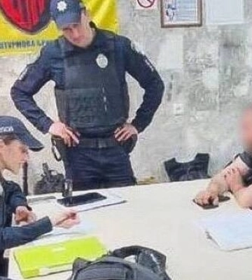 У Львові чоловік посадив 9-річну доньку за кермо і зняв відео – його покарали