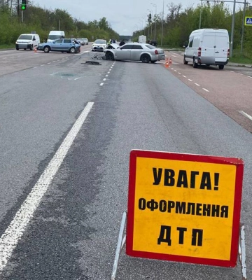 Внаслідок ДТП поблизу смт Гуйва рух транспорту ускладнено