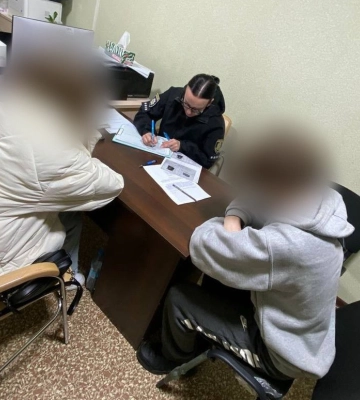 На батьків підлітків, які залізли на будівельний кран у Харкові, склали адміністративні протоколи