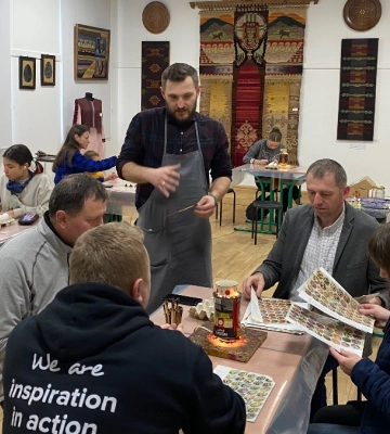 Майстер-клас із писанкарства у Надвірній: фоторепортаж