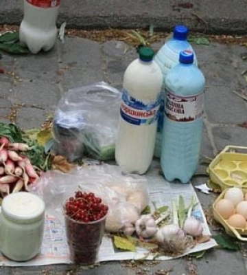 Криворіжців застерігають від покупки продуктів «з тротуару»: чим це загрожує