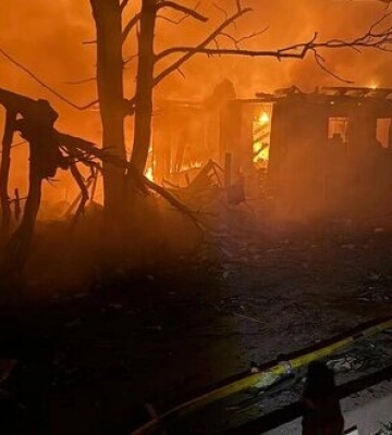 Вночі росіяни завдали ракетного удару по Селидовому, загинула жінка. ФОТОрепортаж