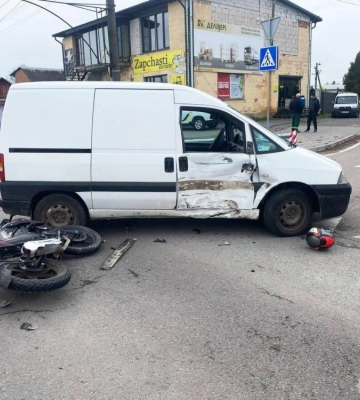 В Острозі внаслідок ДТП травмувався 17-річний мотоцикліст